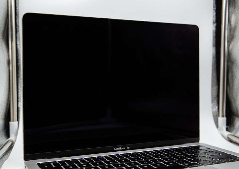 Apple MacBook Pro 13-Inch, A1708 2017 i5 Dual Core  - Grade C no.3