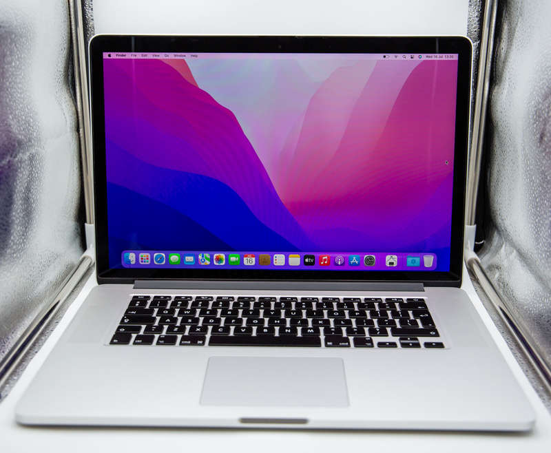 Apple MacBook Pro 15-Inch, A1398 2015 i7 Quad Core  - Grade B