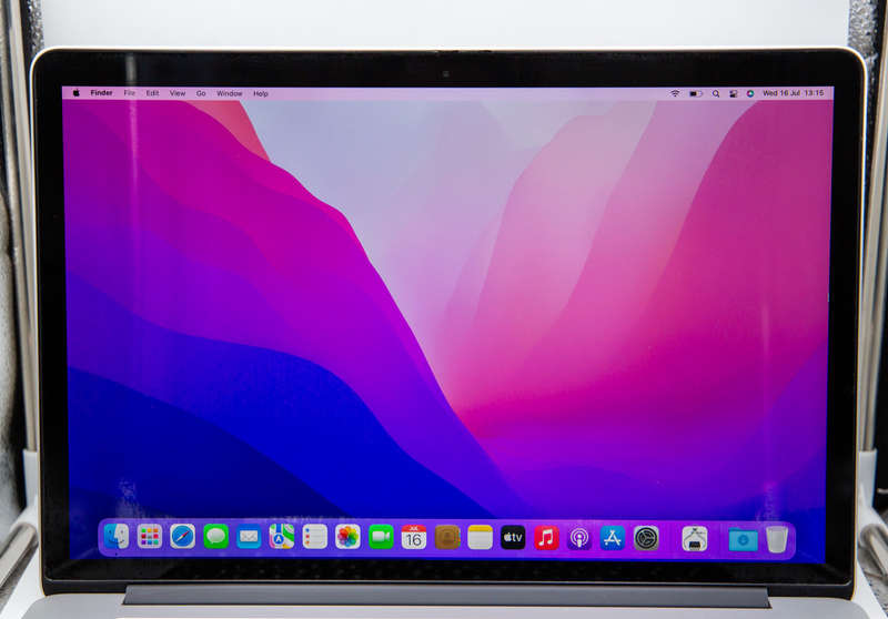 Apple MacBook Pro 15-Inch, A1398 2015 i7 Quad Core  - Grade C no.1