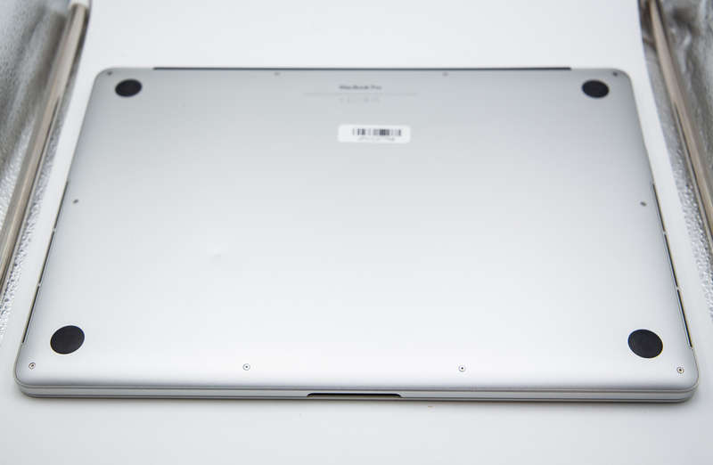 Apple MacBook Pro 15-Inch, A1398 2015 i7 Quad Core  - Grade C no.1