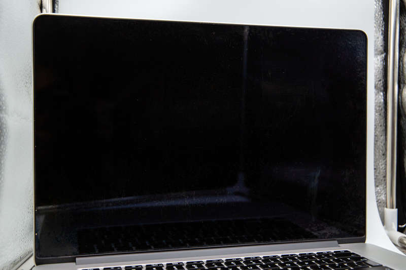 Apple MacBook Pro 15-Inch, A1398 Mid 2014 i7 Quad Core  - Grade C no. 2