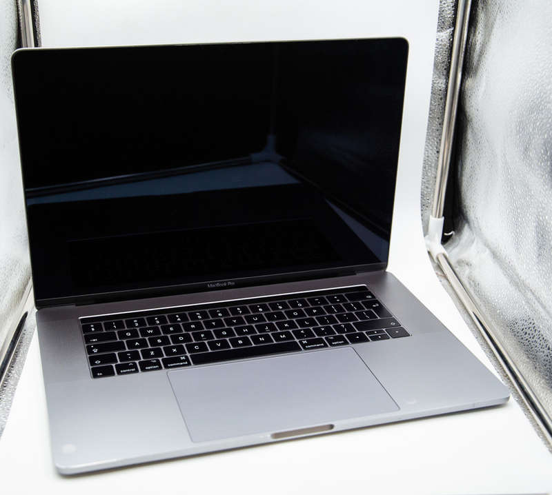 Apple MacBook Pro 15 Inch, A1707 2017 i7 Quad Core  - Grade C no.3
