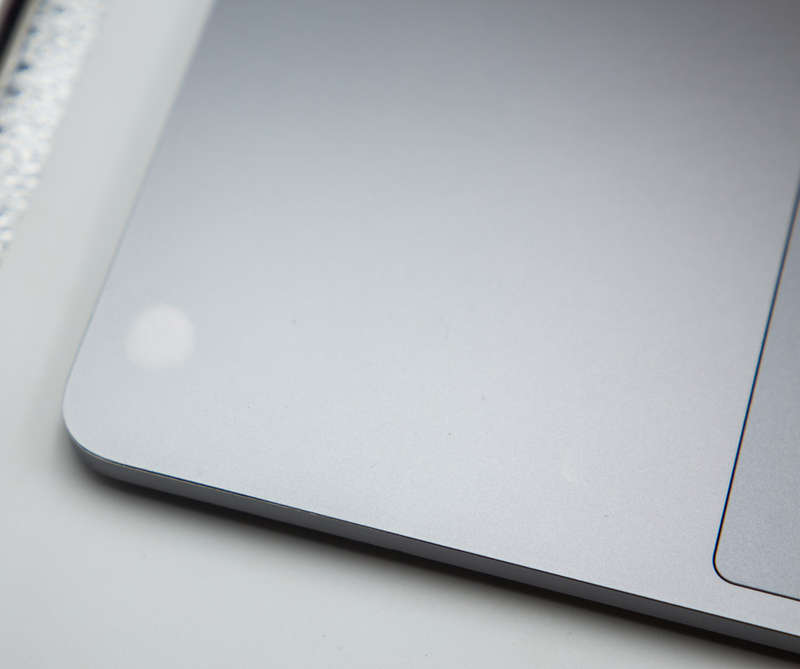 Apple MacBook Pro 15 Inch, A1707 2017 i7 Quad Core  - Grade C no.3
