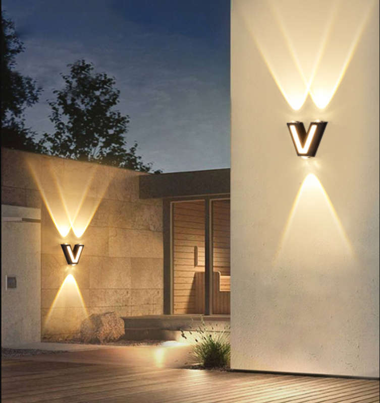 3 LED V Shaped 7W Wall Lamp