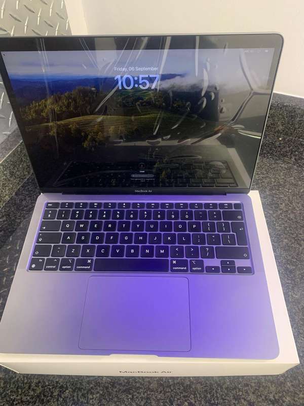 13 MacBook Air 2020 M1 chip