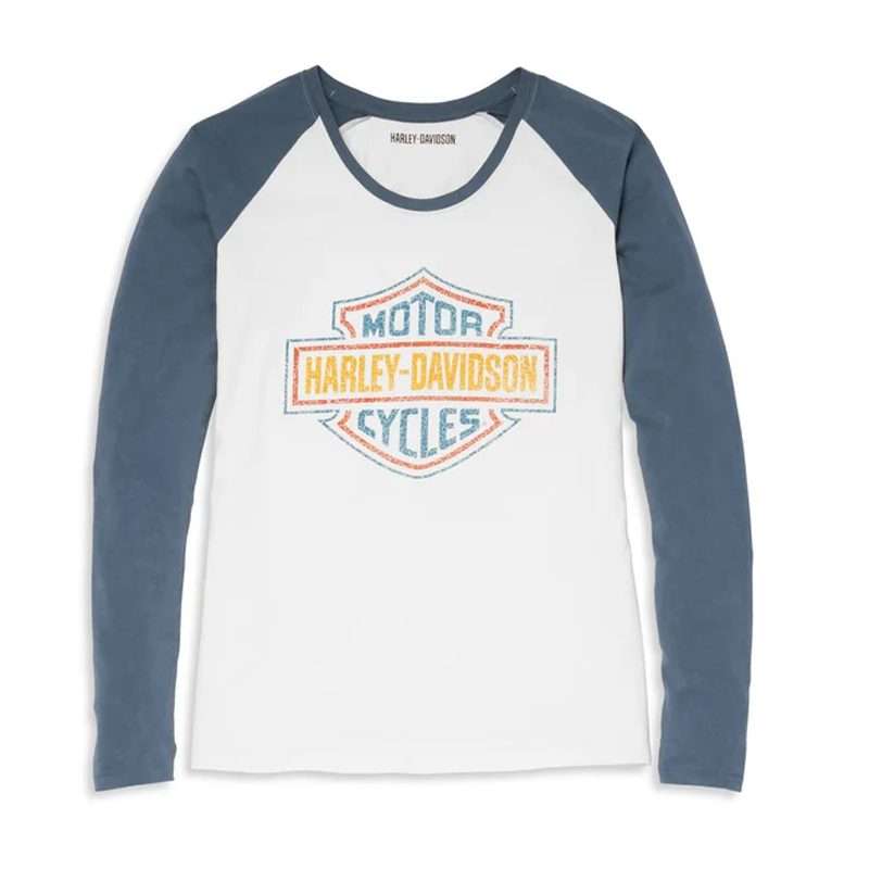 Women's Scoop Neck Raglan Sleeve Baseball Hem Tee - M