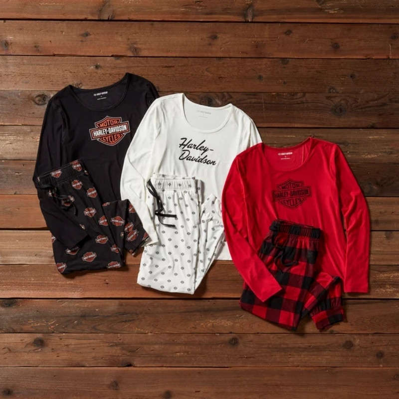 Women's Bar & Shield Plaid Long Sleeve Pajama Set - L