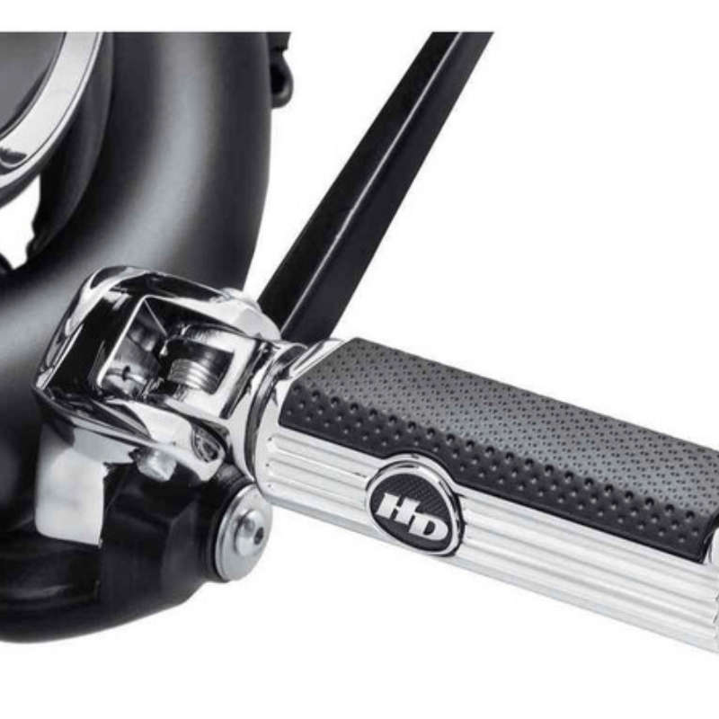 Defiance Rider Footpegs  Chrome, Fits Softail Models
