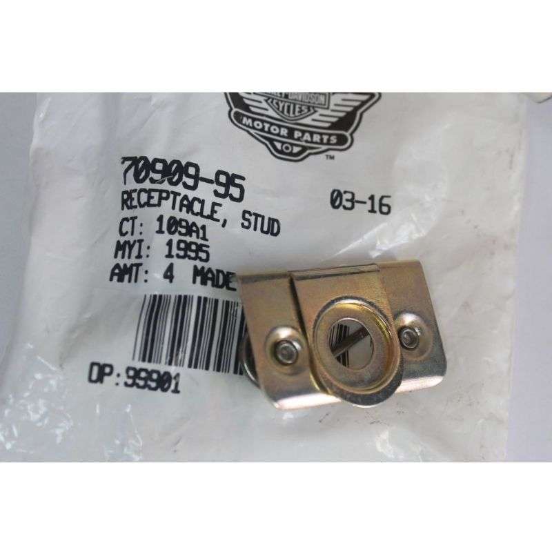 Receptacle Stud