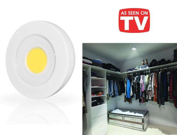 Wireless remote control light that's water resistant and wireless remote works from 50 ft away