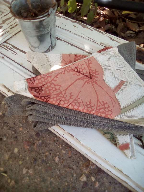 Vintage Cream Napkins