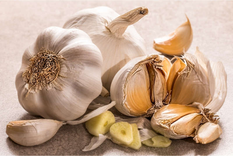 Garlic - Allium sativum - 25 cloves p-pack