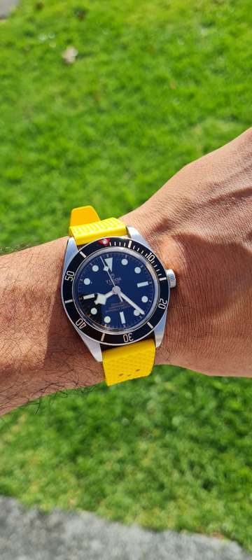 20mm Honeycomb Rubber Strap Yellow