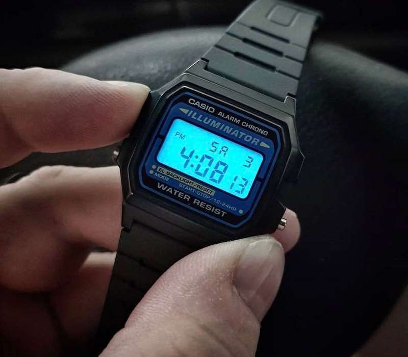 Casio F105W