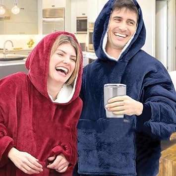 SHORT BLANKET HOODIE