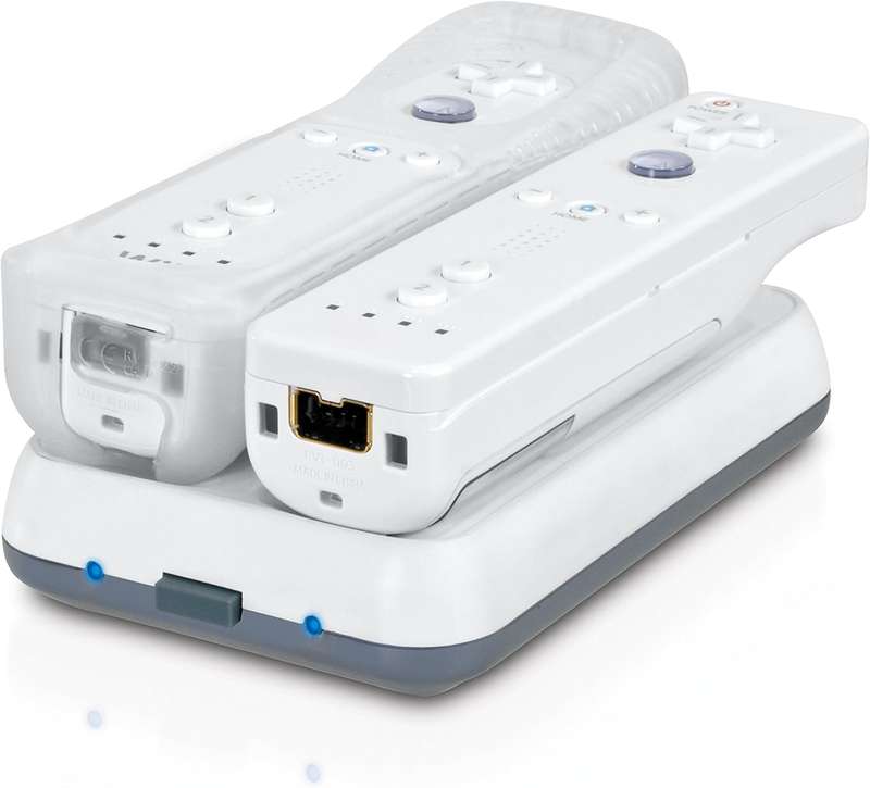 dreamGEAR Nintendo Wii Power Base Dual Wireless Induction Charging Dock with 3 x Batteries- Open Box