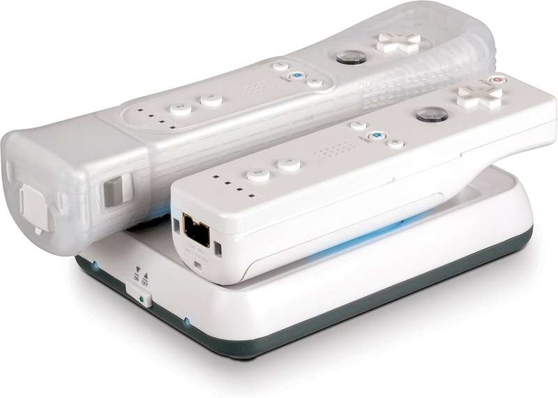 dreamGEAR Nintendo Wii Power Base Dual Wireless Induction Charging Dock with 3 x Batteries- Open Box