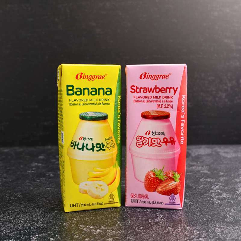 Binggrae Banana &amp; Strawberry Milk Combo (2x200ml)