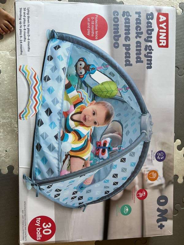 Baby gym playmat