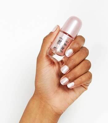 Essence Shine Last & Go! Gel Nail Polish 06 - Frosted Kiss