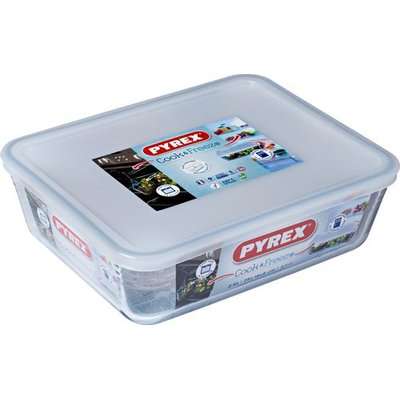 Pyrex Cook & Freeze Rectangle Dish with Plastic Lid (2.6L)