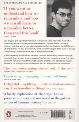 Moonwalking with Einstein - The Art and Science of Remembering Everything (Paperback)
