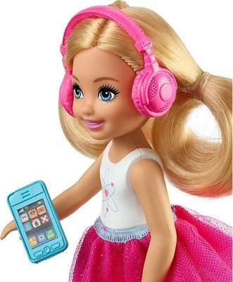 Barbie Dreamhouse Adventures Travel Fun Doll - Chelsea