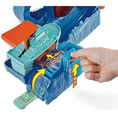 Hot Wheels City Color Shifter Robo Shark Frenzy Jump Play Set