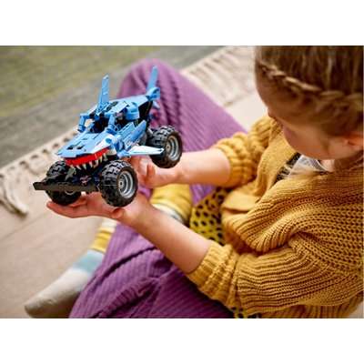LEGO Technic Monster JamMegalodon (260 Pieces)