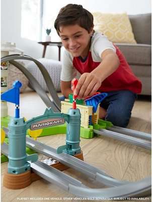 Hot Wheels Mario Kart Circuit Lite Track Set