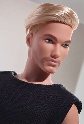 Barbie Signature Looks Poseable Ken Doll (Blonde)