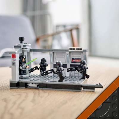 LEGO Star Wars Dark Trooper Attack (166 Pieces)