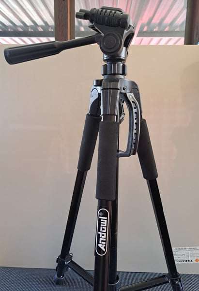 Adjustable Tripod Video Photo Foldable Non-Slip Camera Stand Q-T166