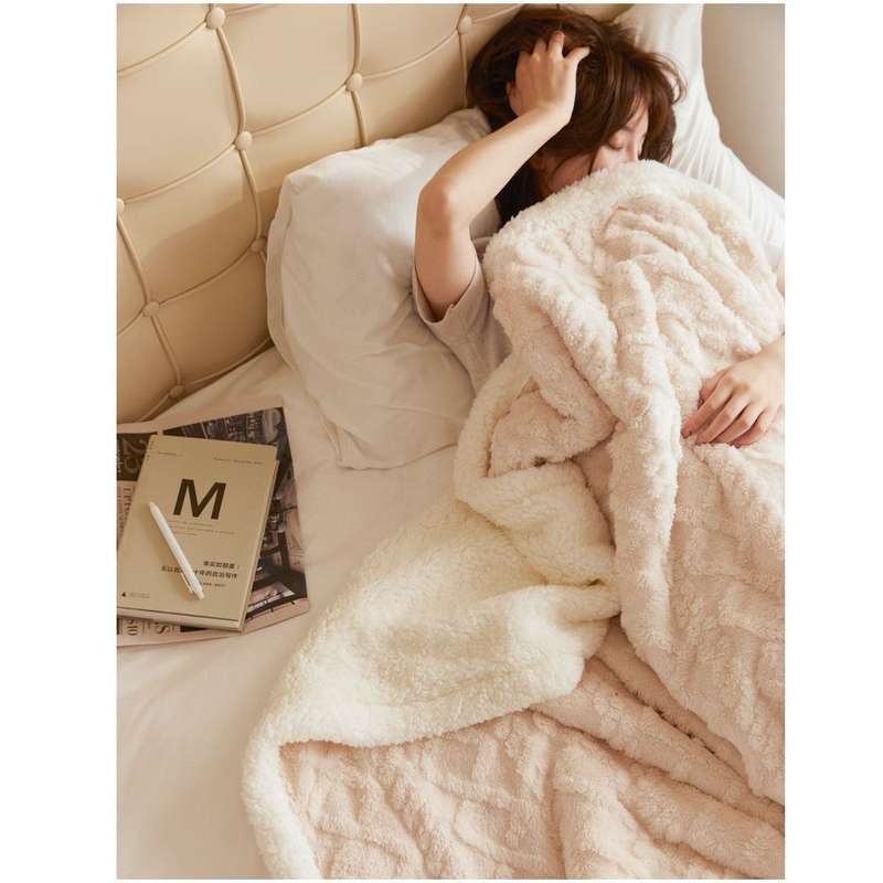 Polyester Geometric Fleece Blanket (all season) - Cream White
