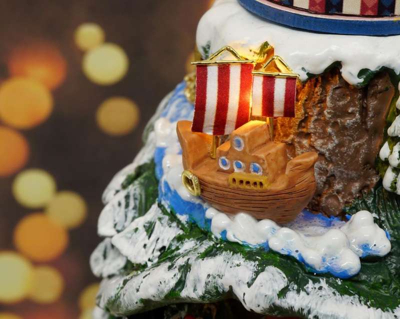 Cuteroom Diy Miniature Music Rotating Box - Ice And Snow Wonderland