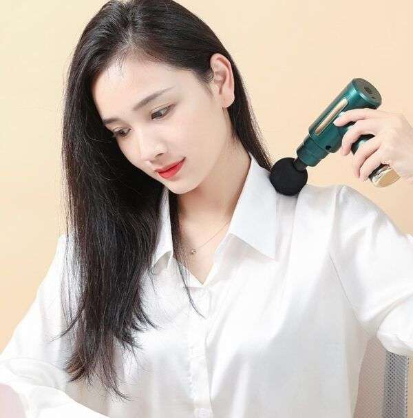 Therapy Hot Cold Compress 6 in 1 Rechargeable Massage Gun