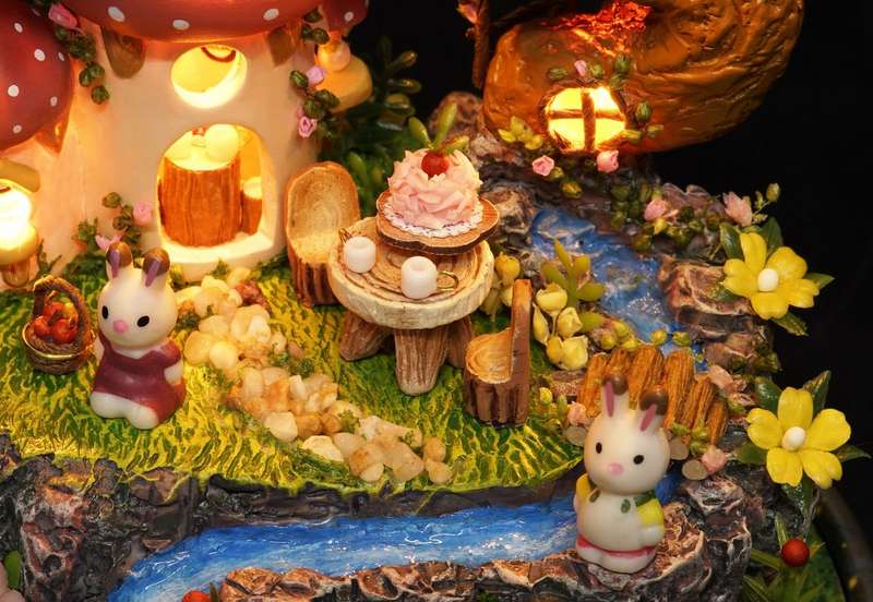 Cuteroom DIY Miniature Music Rotating House - Garden Diary