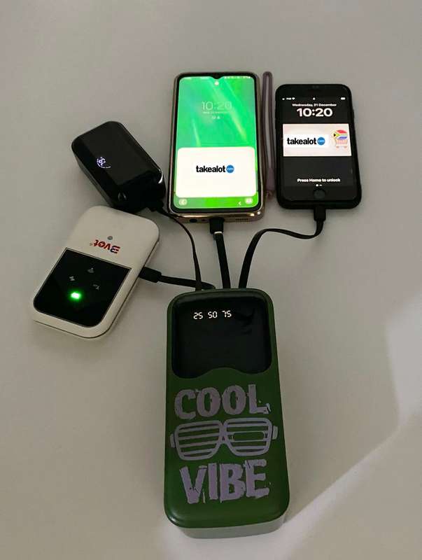 60000mAh 4 In 1 Fast Charging Power Bank With Built In Flash Light