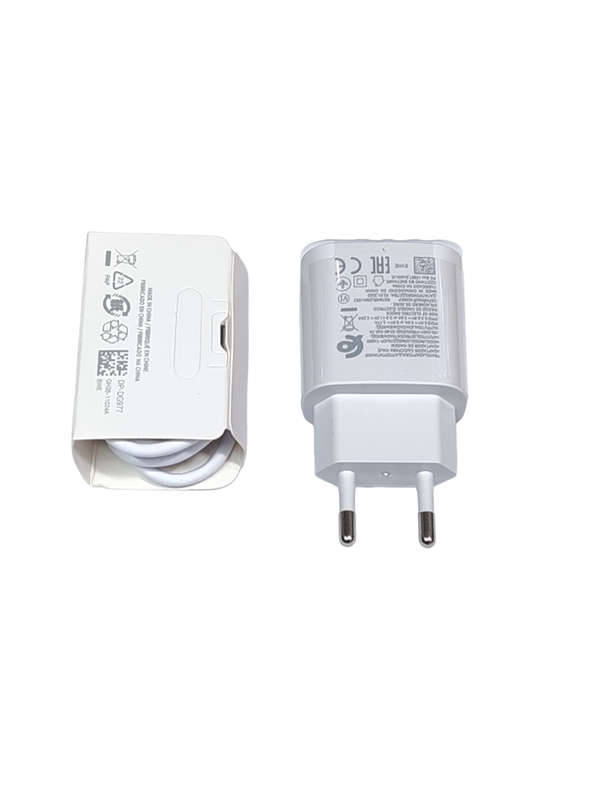 Fast Charging Travel Adapter With Type-C Cable