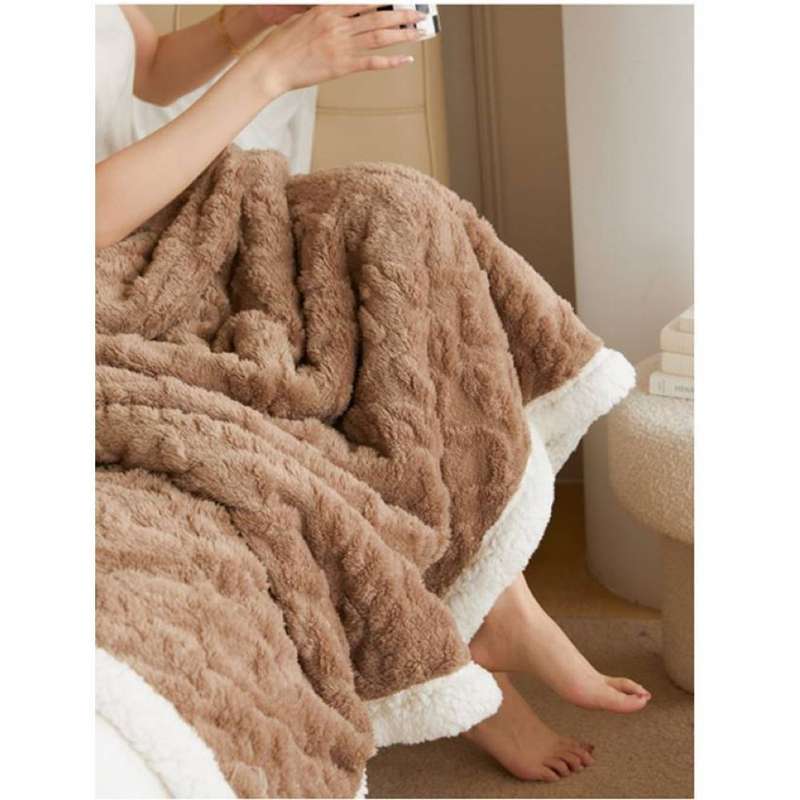 Polyester Geometric Fleece Blanket (all season) - Brown