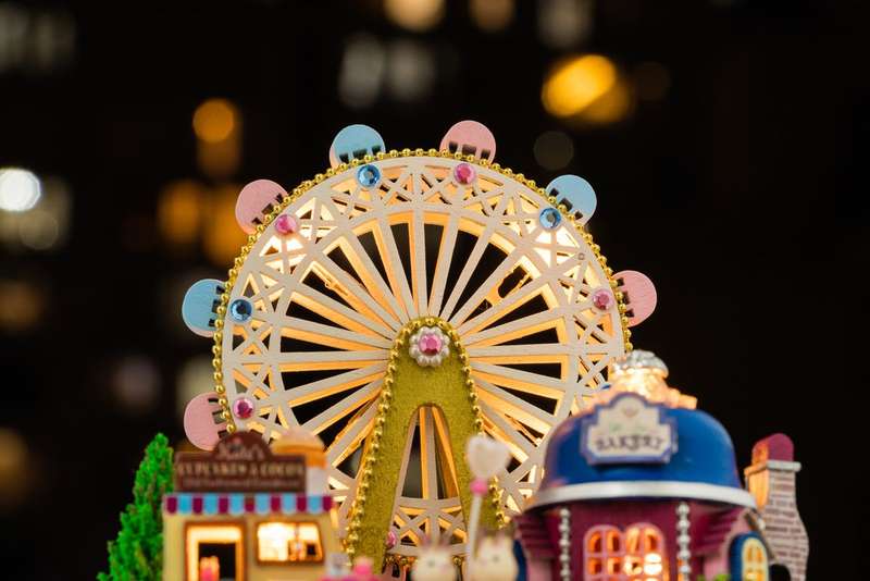 Miniature Music House - Happiness Ferris Wheel