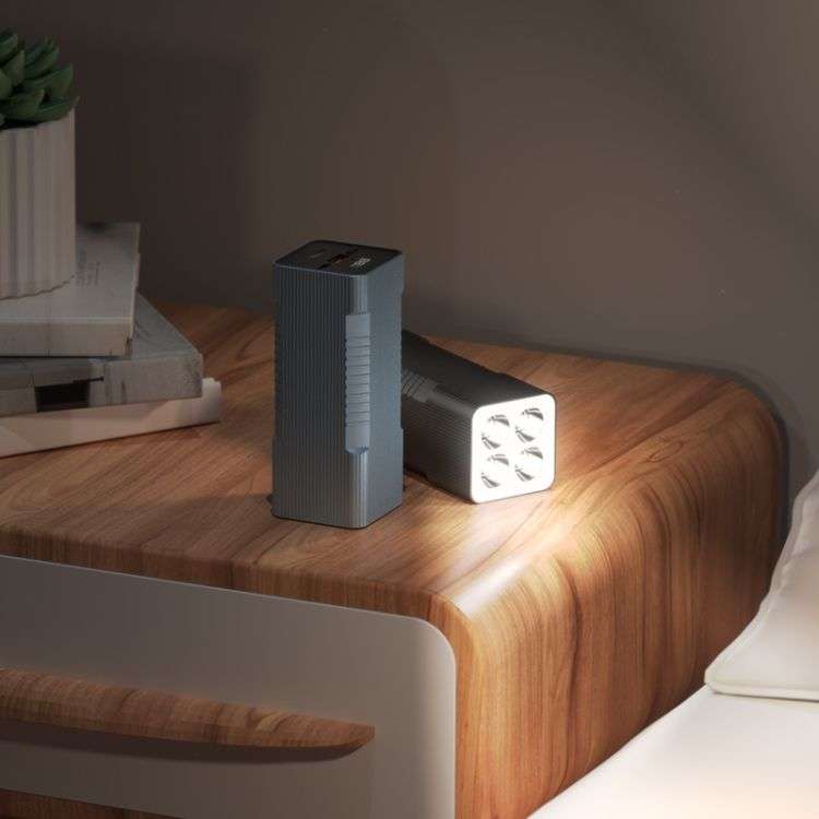 Hoco. Q15 10000mAh Fast Charging Power Bank with Built-in Flashlight - Black