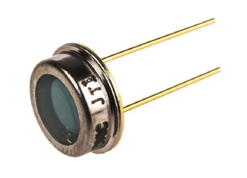Centronic (OSD15-E.) Photodiode, Eye Response, 3 nA, 630 nm, Metal Can-2