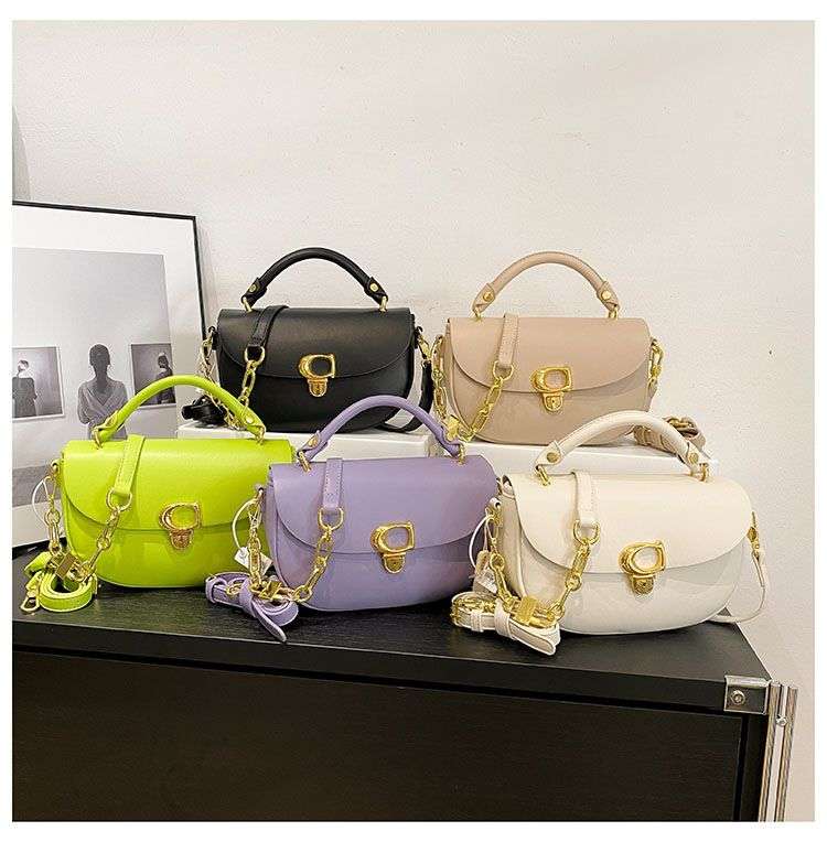 2023 HG Texture Shoulder Bag - White