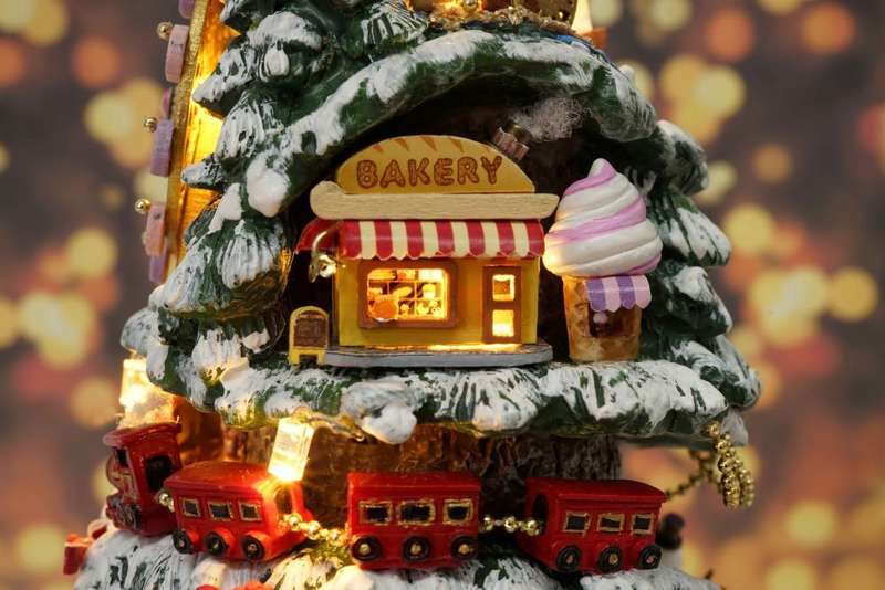Cuteroom Diy Miniature Music Rotating Box - Ice And Snow Wonderland