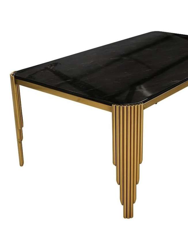 Elegant And Modern Glass Dining Table