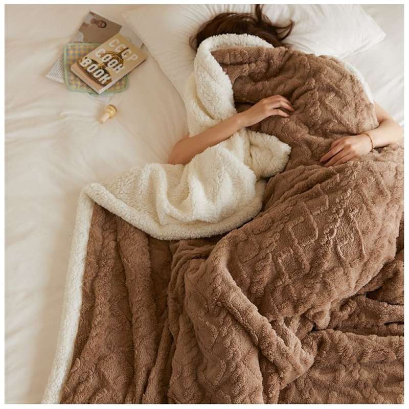 Polyester Geometric Fleece Blanket (all season) - Brown