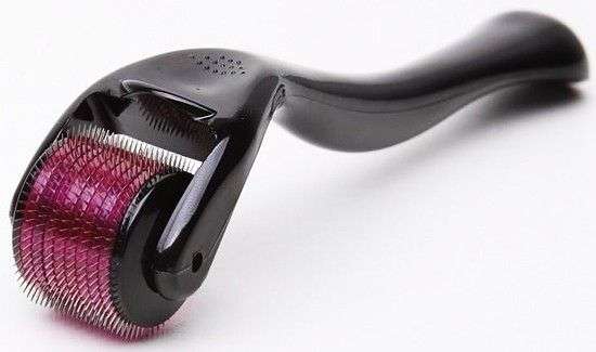 540 Titanium Microneedle Derma Roller 0.5mm - Black & Purple