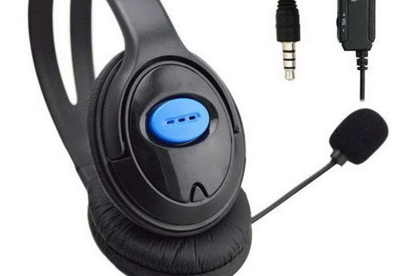 Gaming Headphones with Microphone - PS4- Black (DISPLAY MODEL)