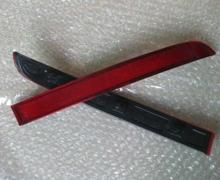 Pair of Left Right Rear Bumper Lamp Reflector for VW Touran 2007-2010